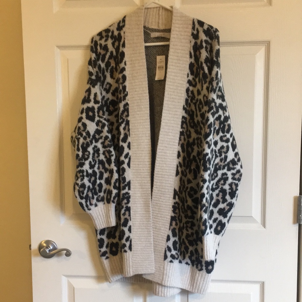 NWT  LOFT size M Open front Sweater jacket